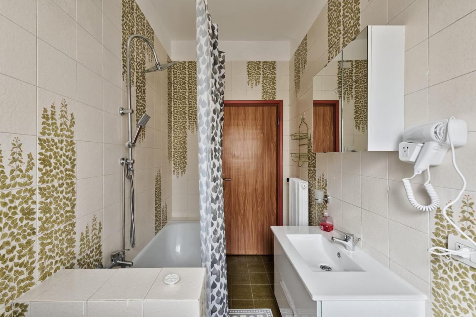 Cozy Best Apartment In City With Free Parking Маргера Экстерьер фото