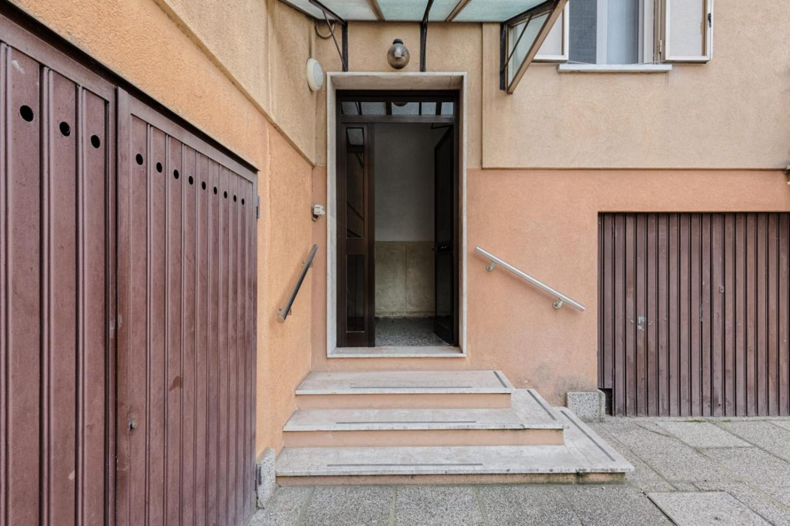 Cozy Best Apartment In City With Free Parking Маргера Экстерьер фото